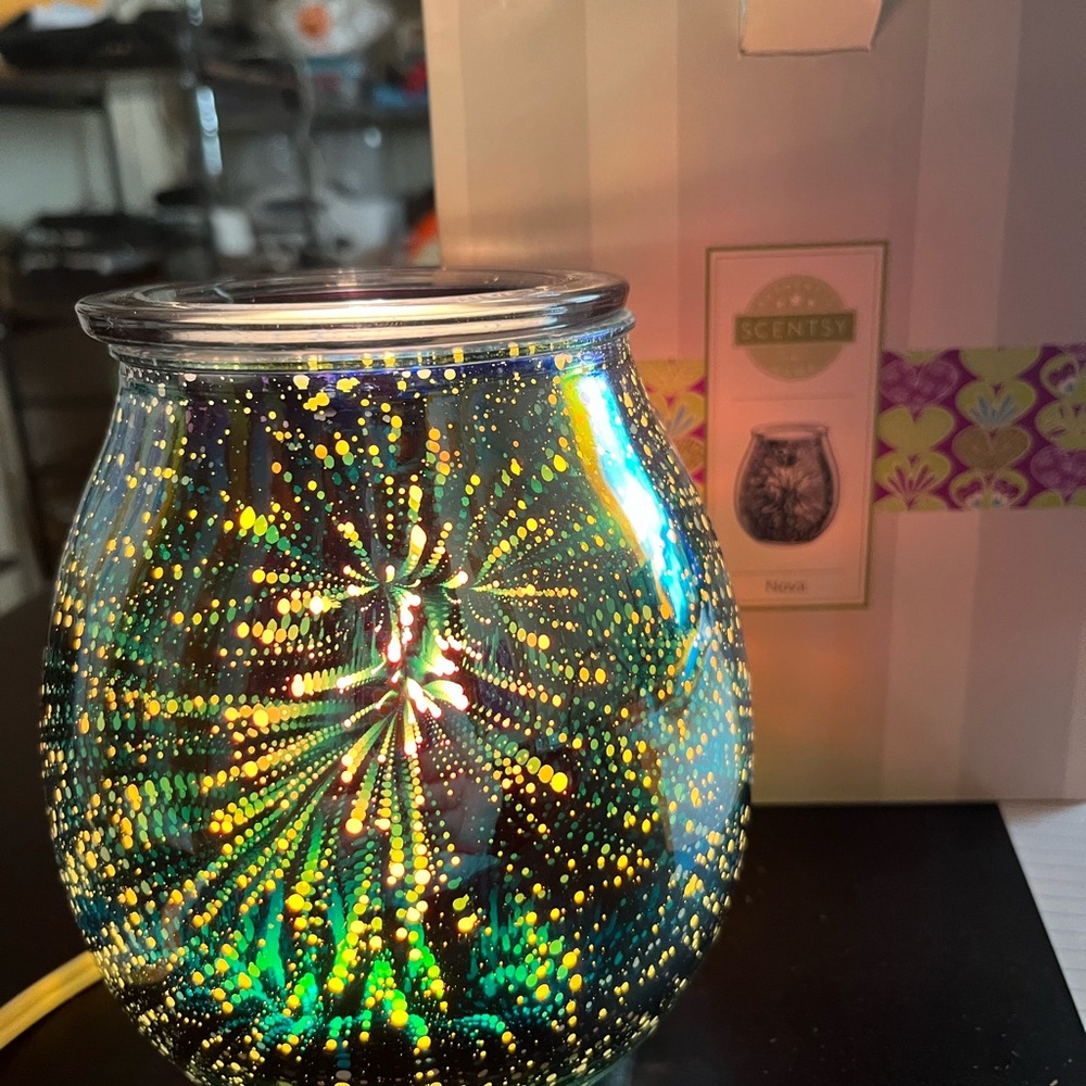 Scentsy Nova Wax Warmer